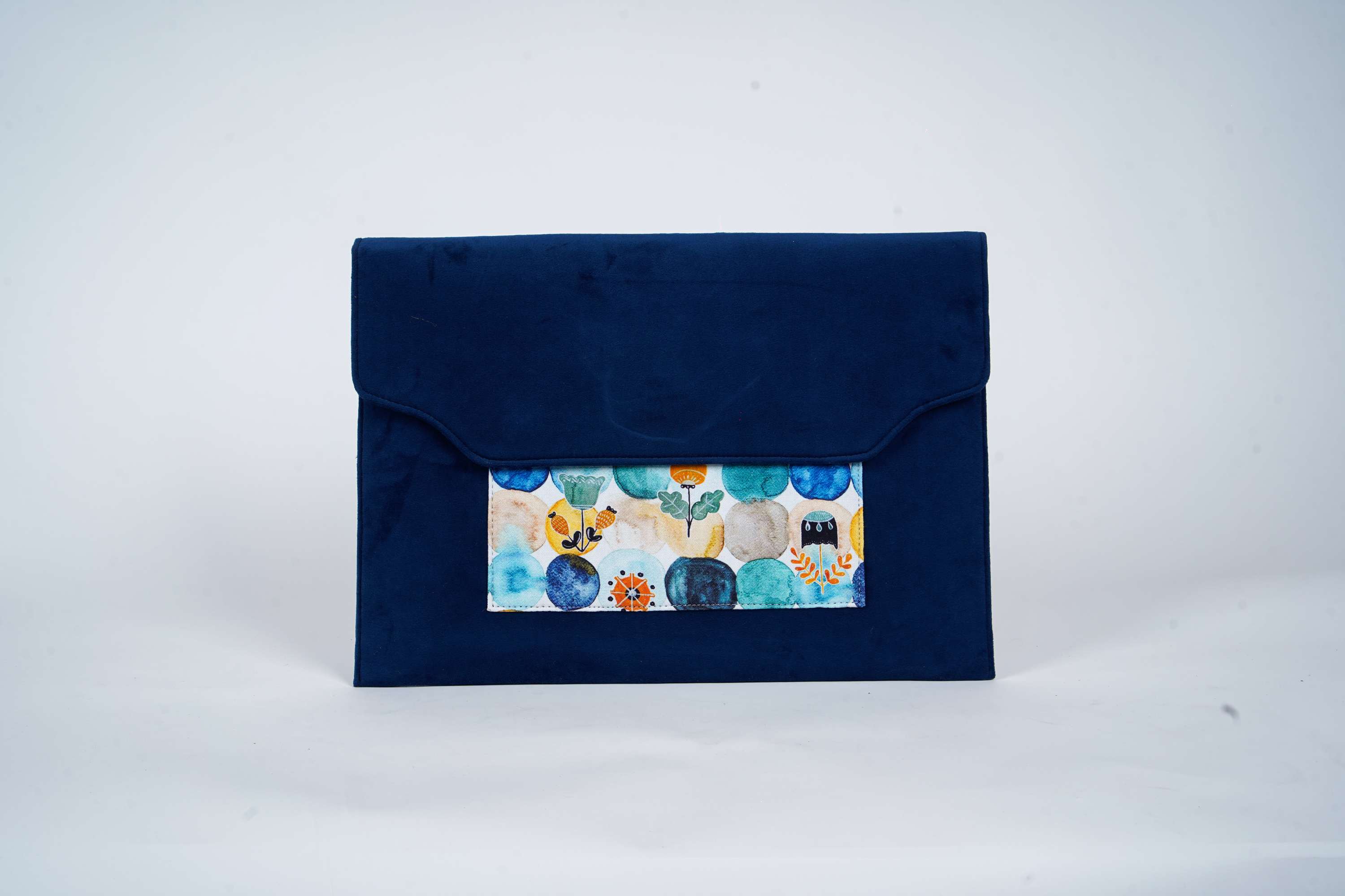 LAPTOP SLEEVE & DOCUMENT HOLDER MAGIC BUST